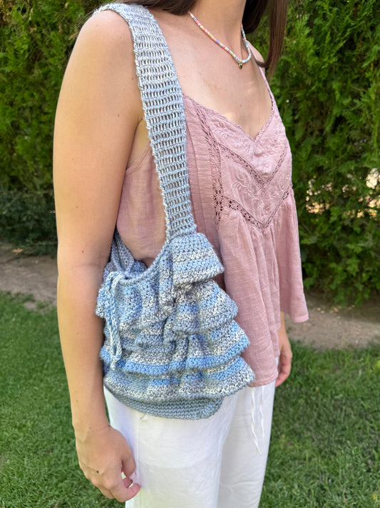Bolso de hombro azul, gris y blanco